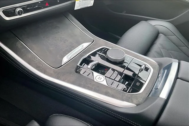 2026 BMW X5 50e - Photo 8