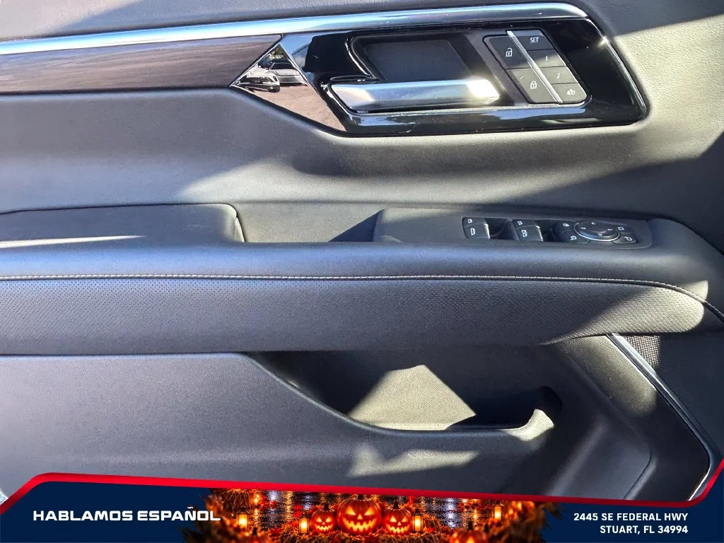Used 2025 Dark Ash Metallic Chevrolet Premier image 24