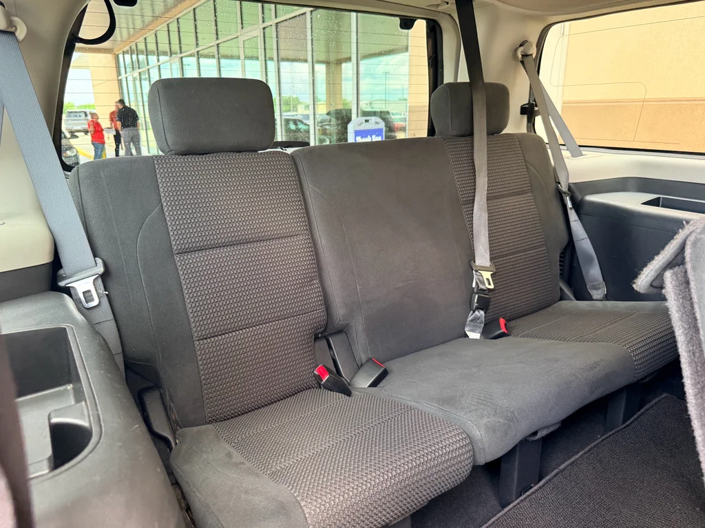 Used 2010 Smoke Nissan SE image 29