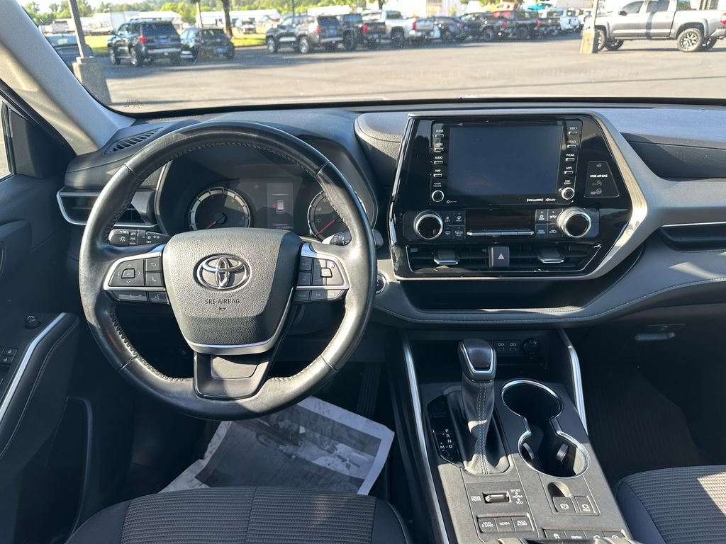 Used 2022 Celestial Silver Metallic Toyota LE image 16