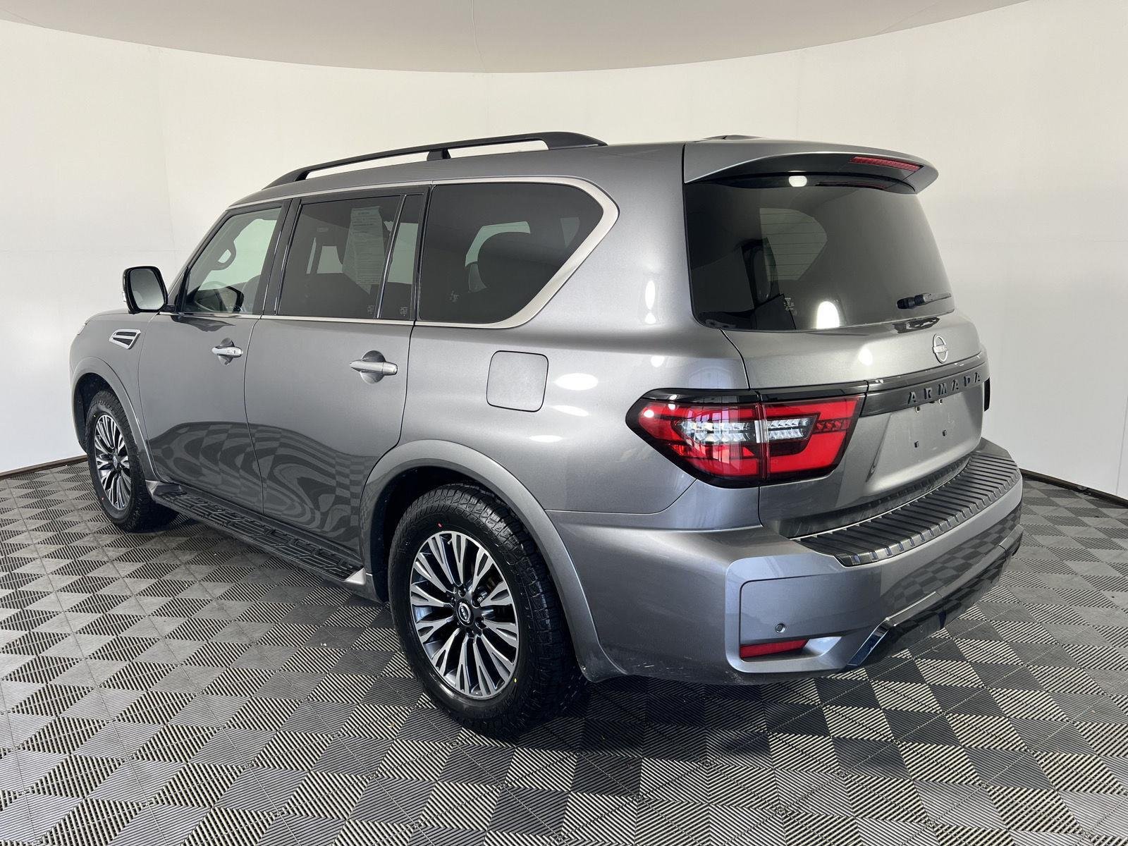 Used 2023 Gun Metallic Nissan SL image 5