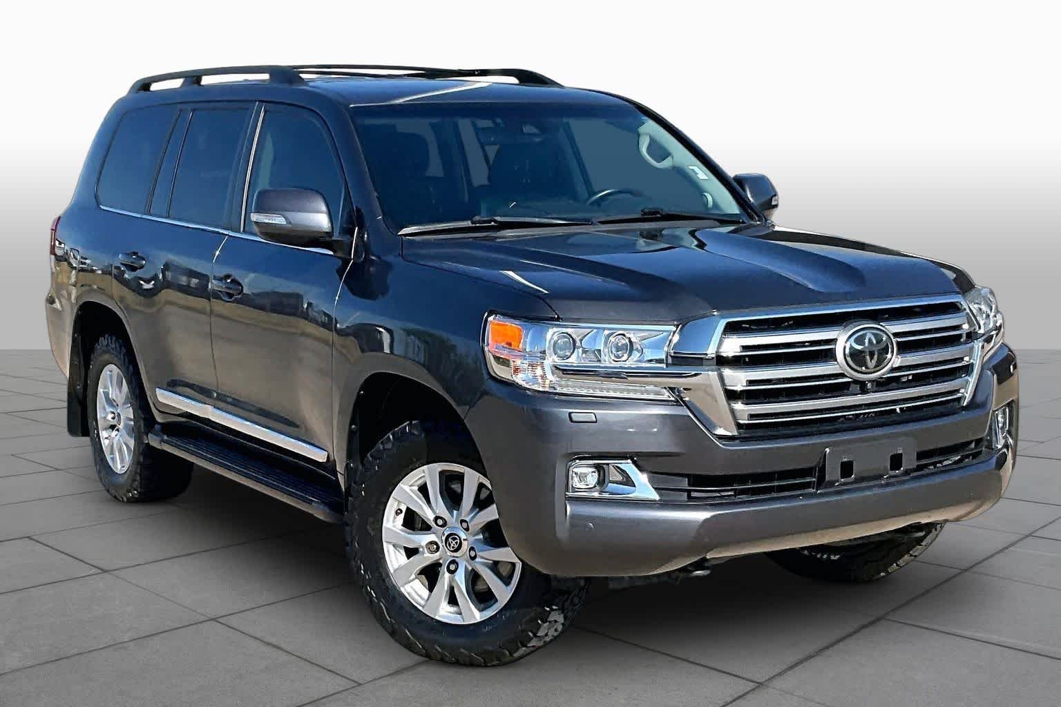 Used 2019 Magnetic Gray Metallic Toyota  image 3
