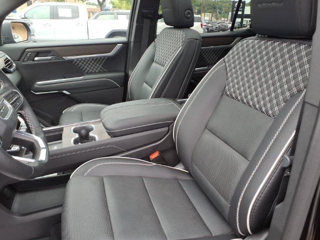 Used 2025 Black GMC Denali image 9