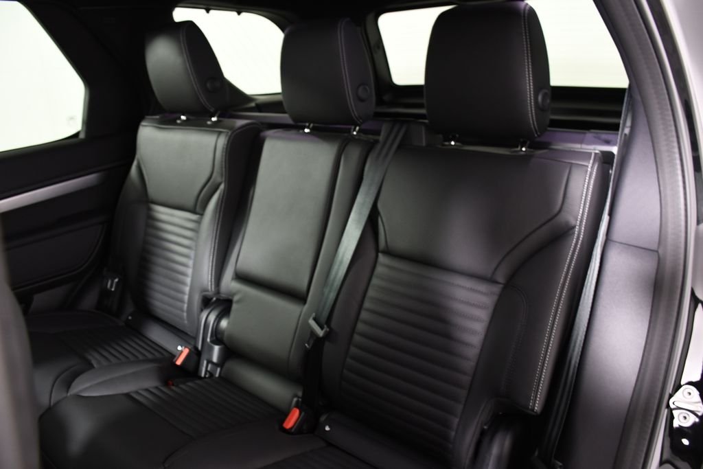 Certified Used 2025 Santorini Black Metallic Land Rover Dynamic SE image 28