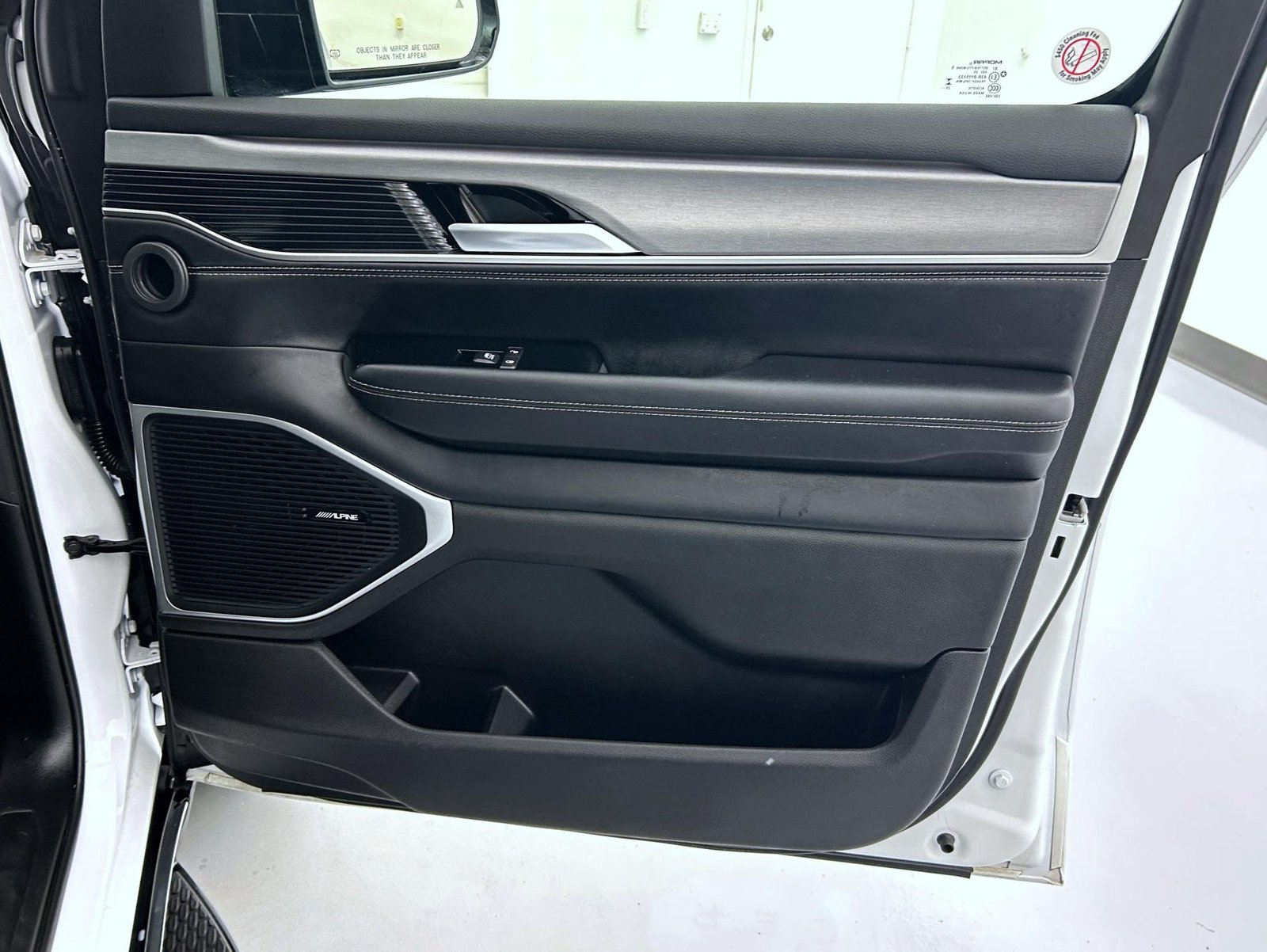 Used 2025 White Jeep Series II image 16