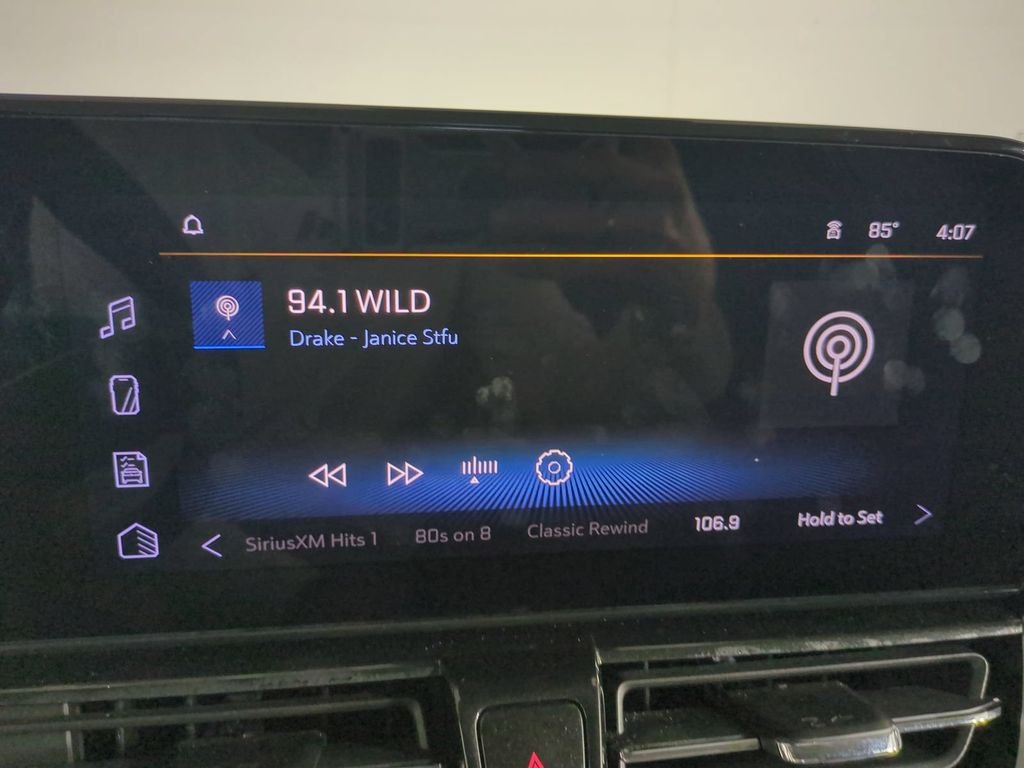Used 2025 Black Chevrolet LT image 33
