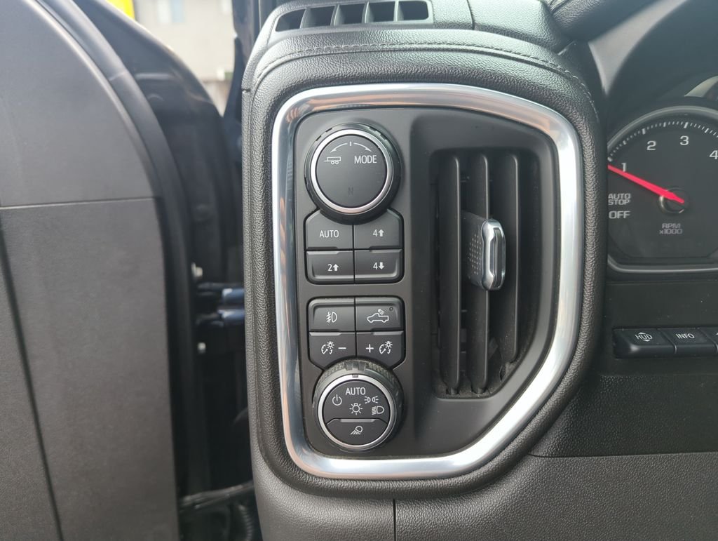 Used 2020 Blue Chevrolet High Country image 18