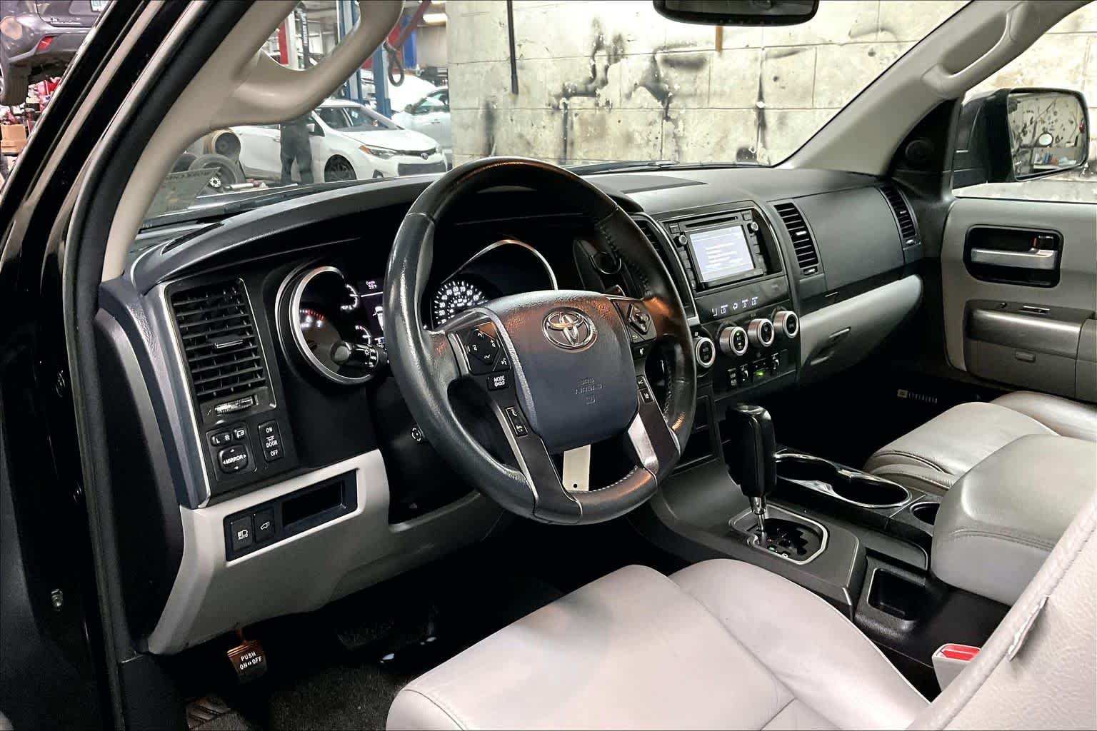 Used 2018 Midnight Black Metallic Toyota Limited image 17