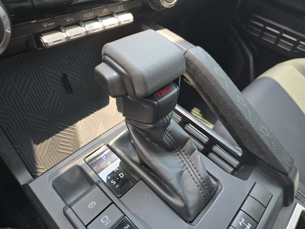 Used 2025  Toyota  image 24
