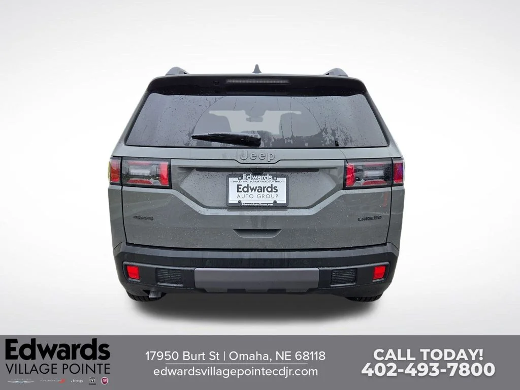 New 2026 Sting-Gray Clearcoat Jeep Laredo image 4