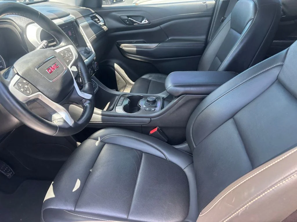 Used 2023 White GMC SLT image 10