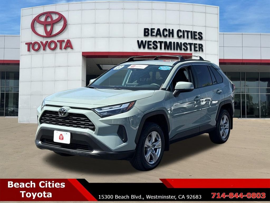 Certified Used 2022  Toyota XLE image 6
