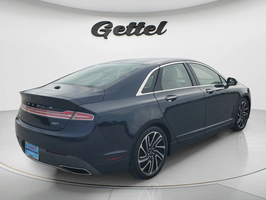 Used 2020 Blue Lincoln Reserve image 5