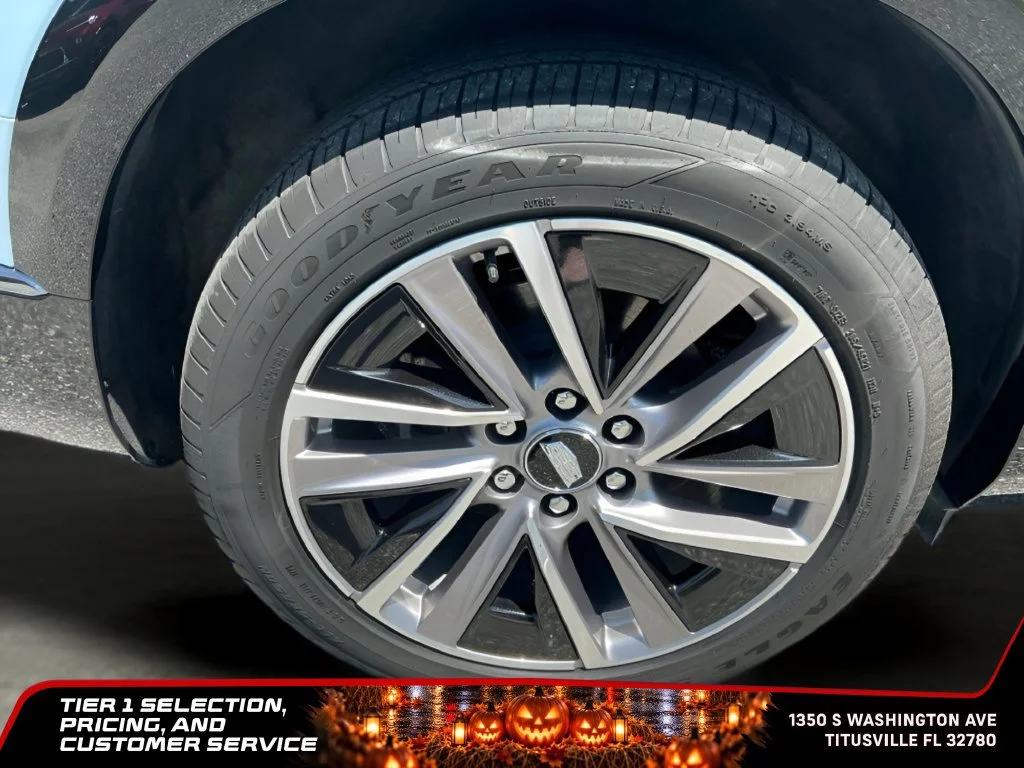 Used 2026 Nimbus Metallic Cadillac Sport image 41