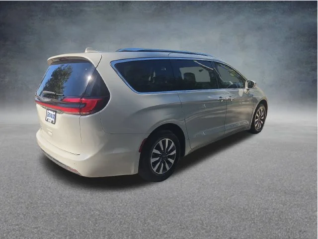 Used 2021 White Chrysler Touring L image 12
