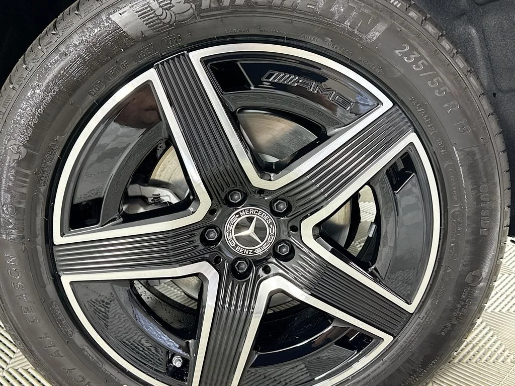 New 2026 Black Mercedes-Benz GLC 300 image 32