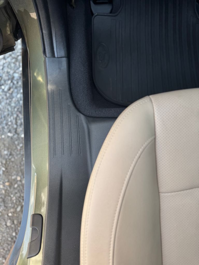 Used 2016 Wilderness Green Metallic Subaru 2.5i image 37