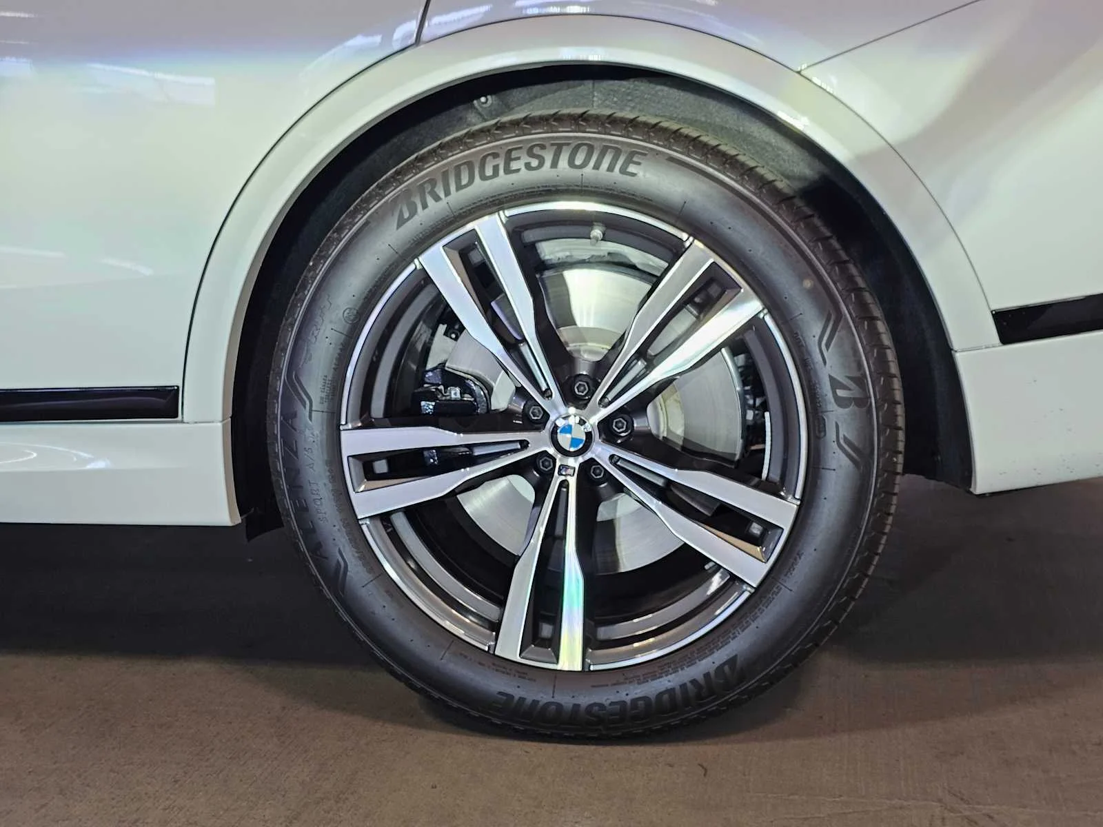 New 2026 Mineral White Metallic BMW M60i image 8