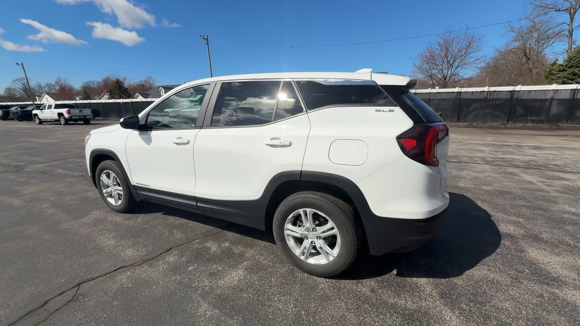 Used 2023 Summit White GMC SLE image 6