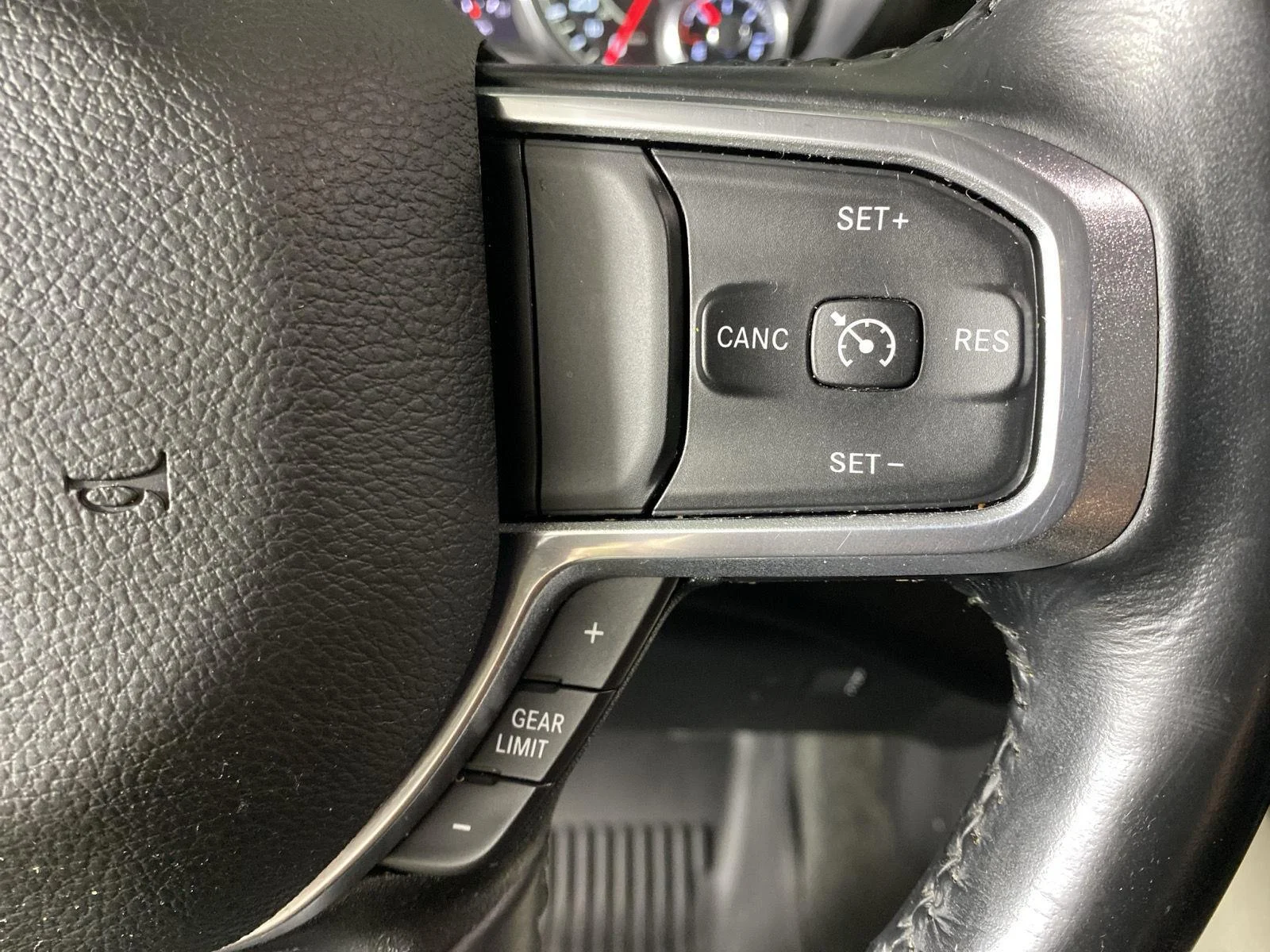 Used 2022 Delmonico Red Pearlcoat Ram Laramie image 18