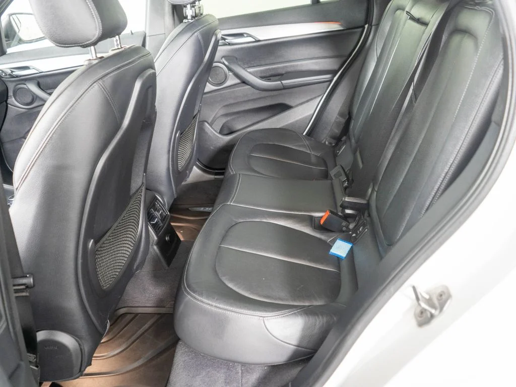 Used 2017 White BMW xDrive28i image 11