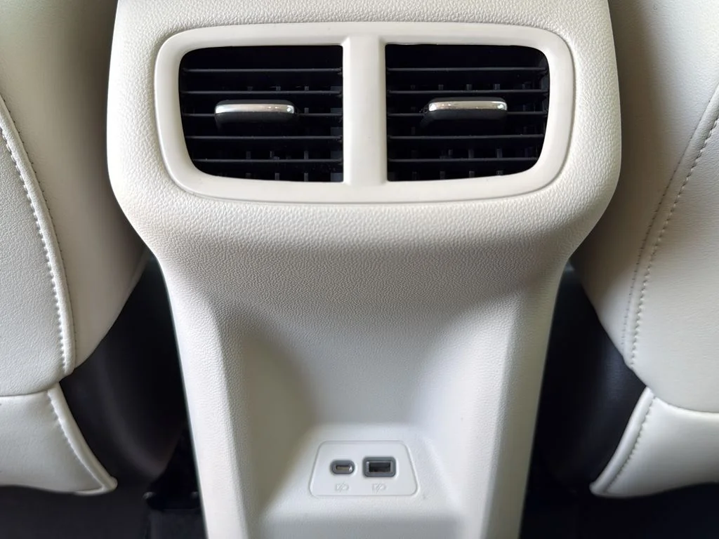 Used 2023 White Buick Essence image 17