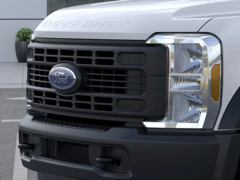 New 2026 Oxford White Ford F-550® XL image 17