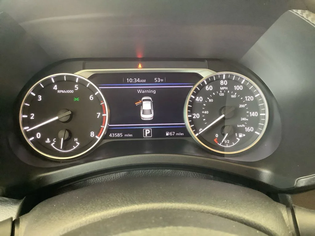 Used 2024 White Nissan SV image 10