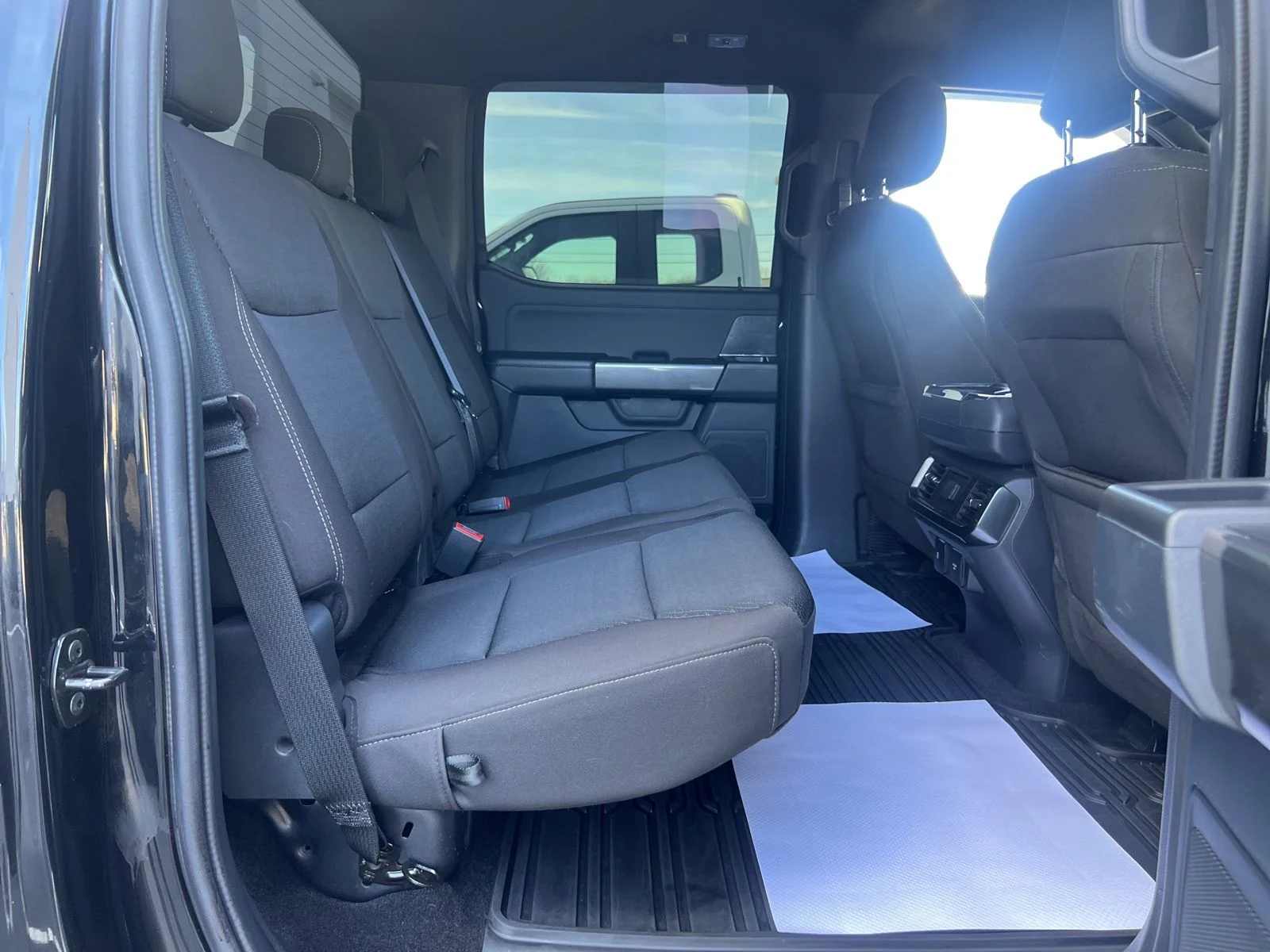 Used 2022 Black Metallic Ford XLT image 31