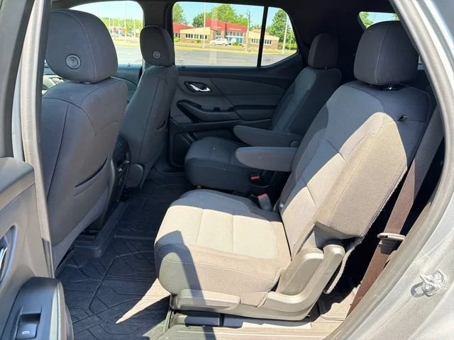 Used 2023 Sterling Gray Metallic Chevrolet LT Cloth image 29