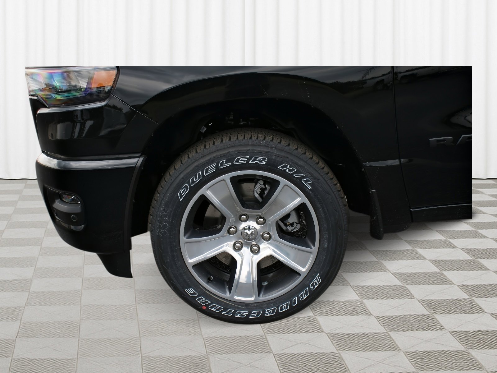 New 2026 Diamond Black Crystal Pearl-Coat Exterior Paint RAM Express image 38