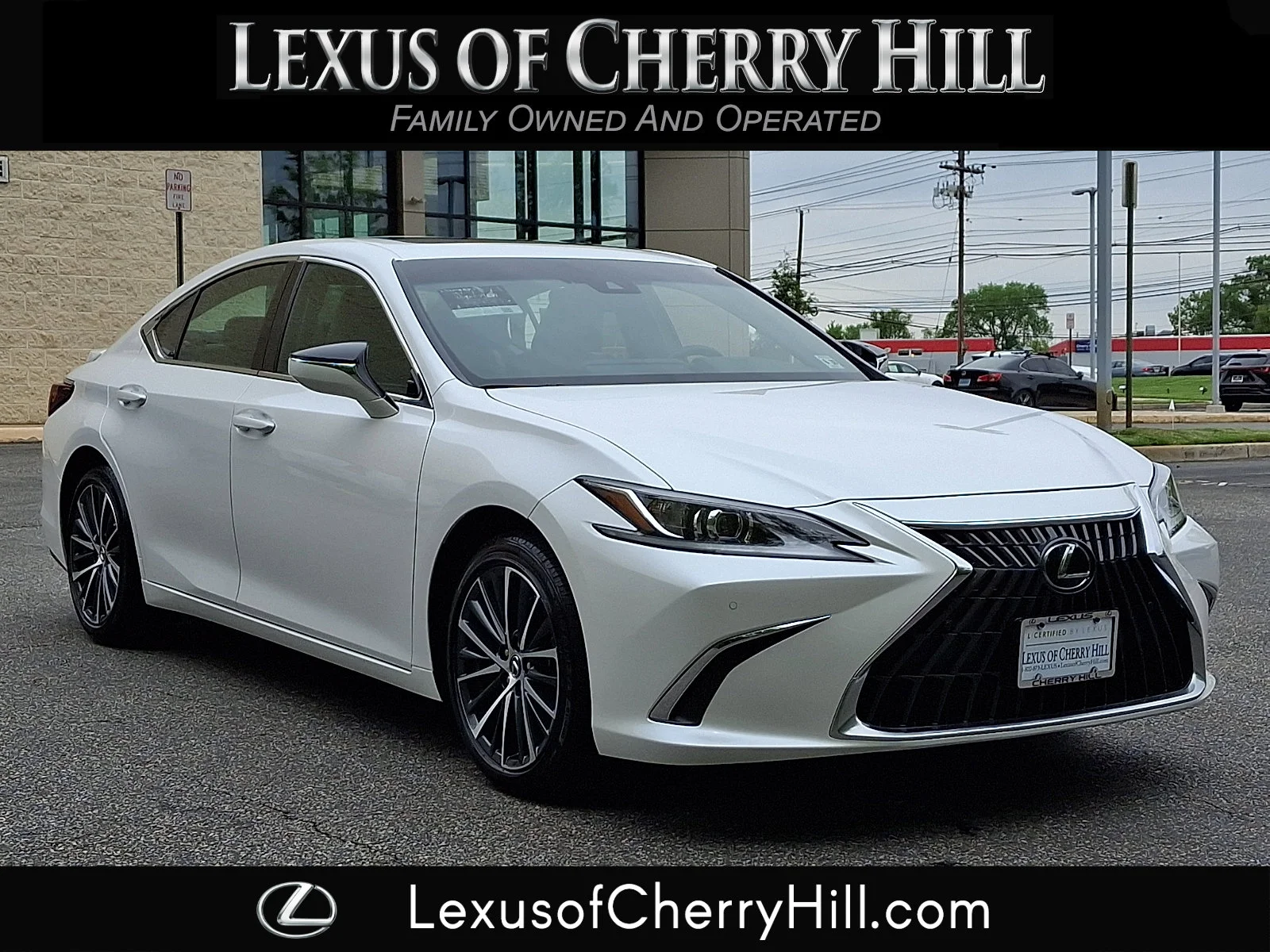 2025 Lexus ES 350 350's photo