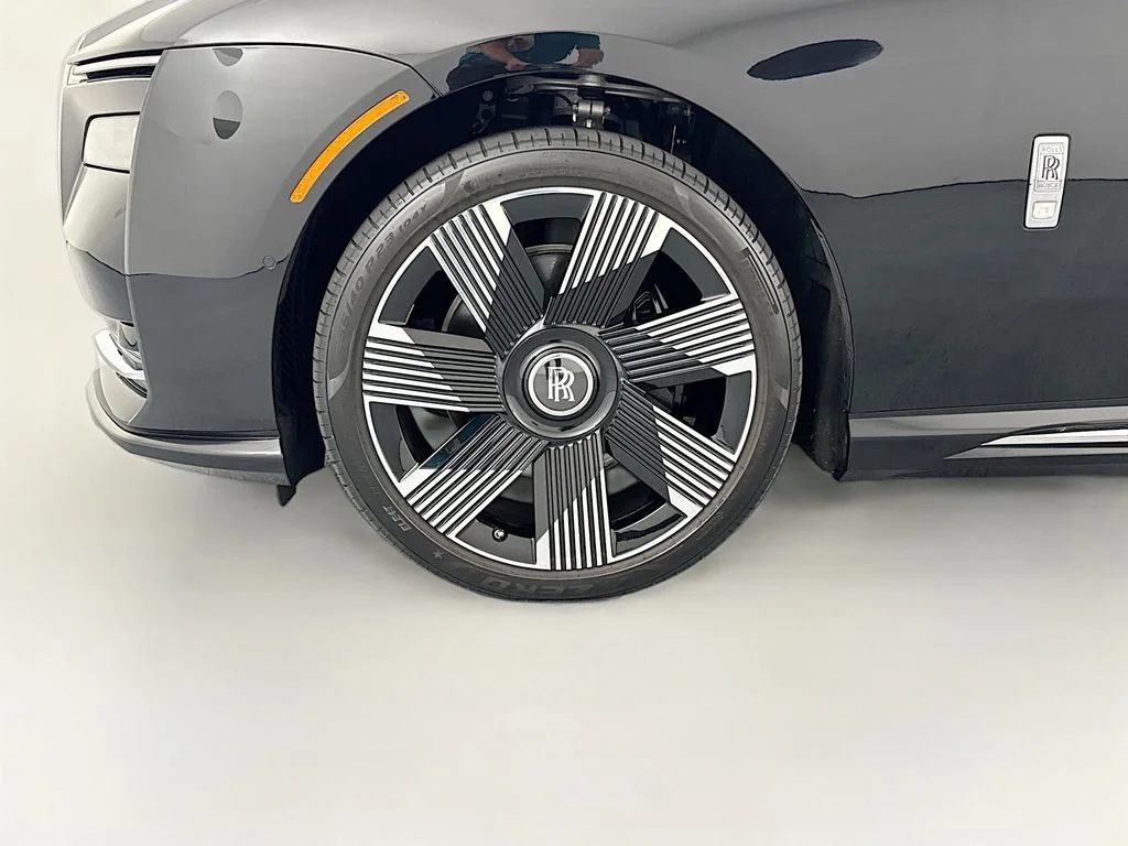 Used 2024 Black Rolls-Royce  image 34