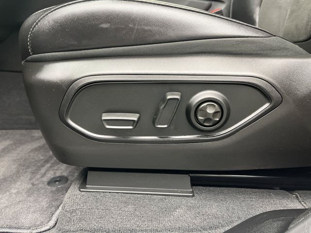Used 2025 Silver Zynith Jeep Altitude X image 12