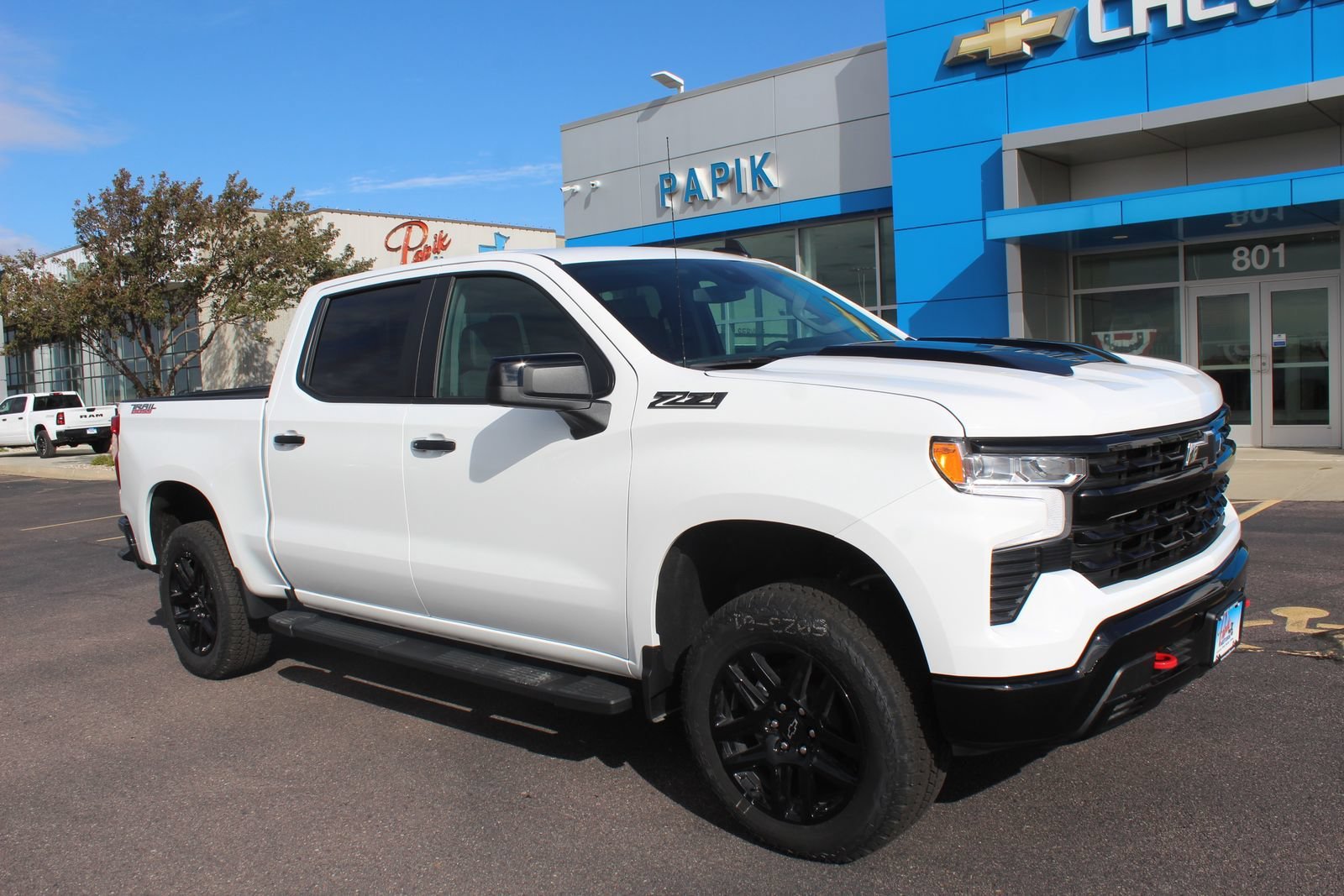 New 2026 Summit White Chevrolet LT Trail Boss image 7