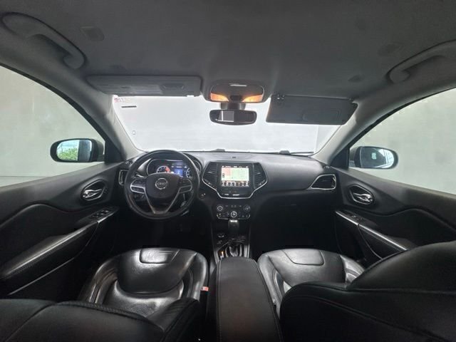Used 2019 Silver Jeep Limited image 19
