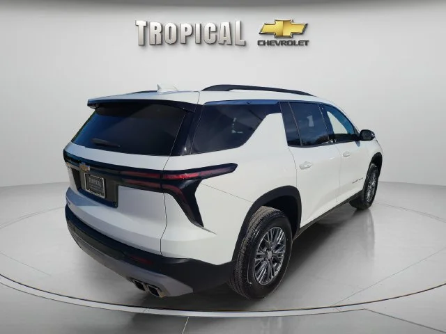 Used 2025 Summit White Chevrolet LT image 5
