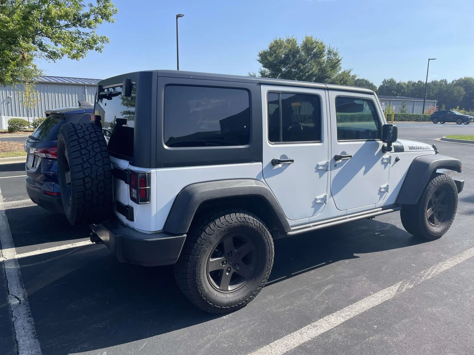 Used 2016 White Jeep Black Bear image 6