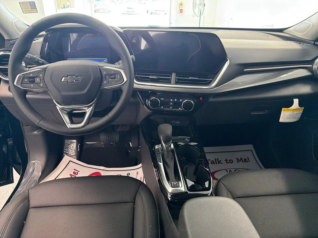 New 2026 Mosaic Black Metallic Chevrolet ACTIV image 14