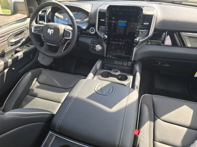 New 2026 Granite Crystal Metallic Clear-Coat Exterior Paint RAM Laramie image 47