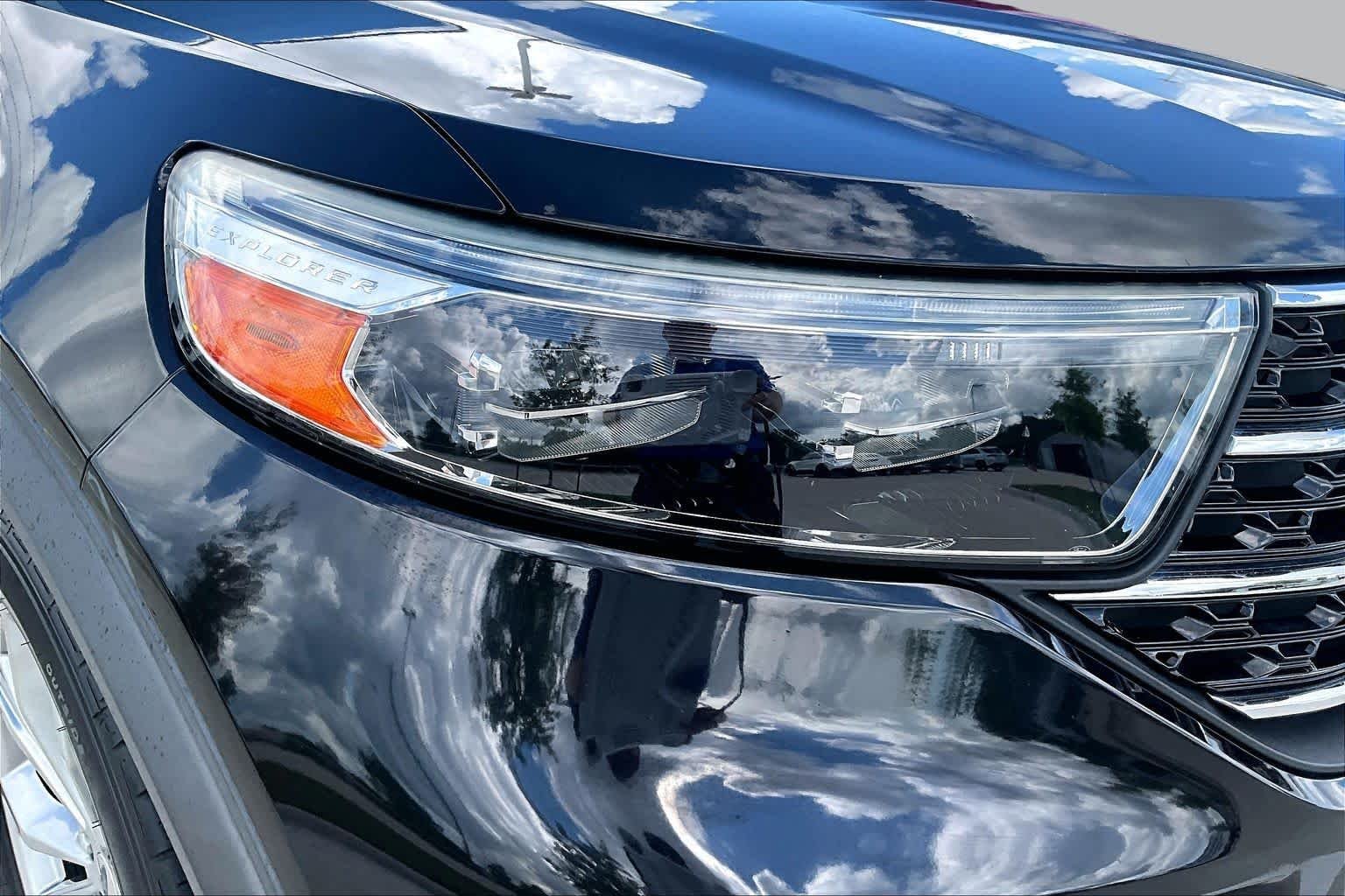 Used 2020 Agate Black Metallic Ford XLT image 25