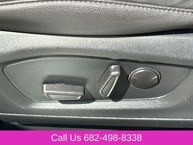 Used 2023 White Ford Limited image 24