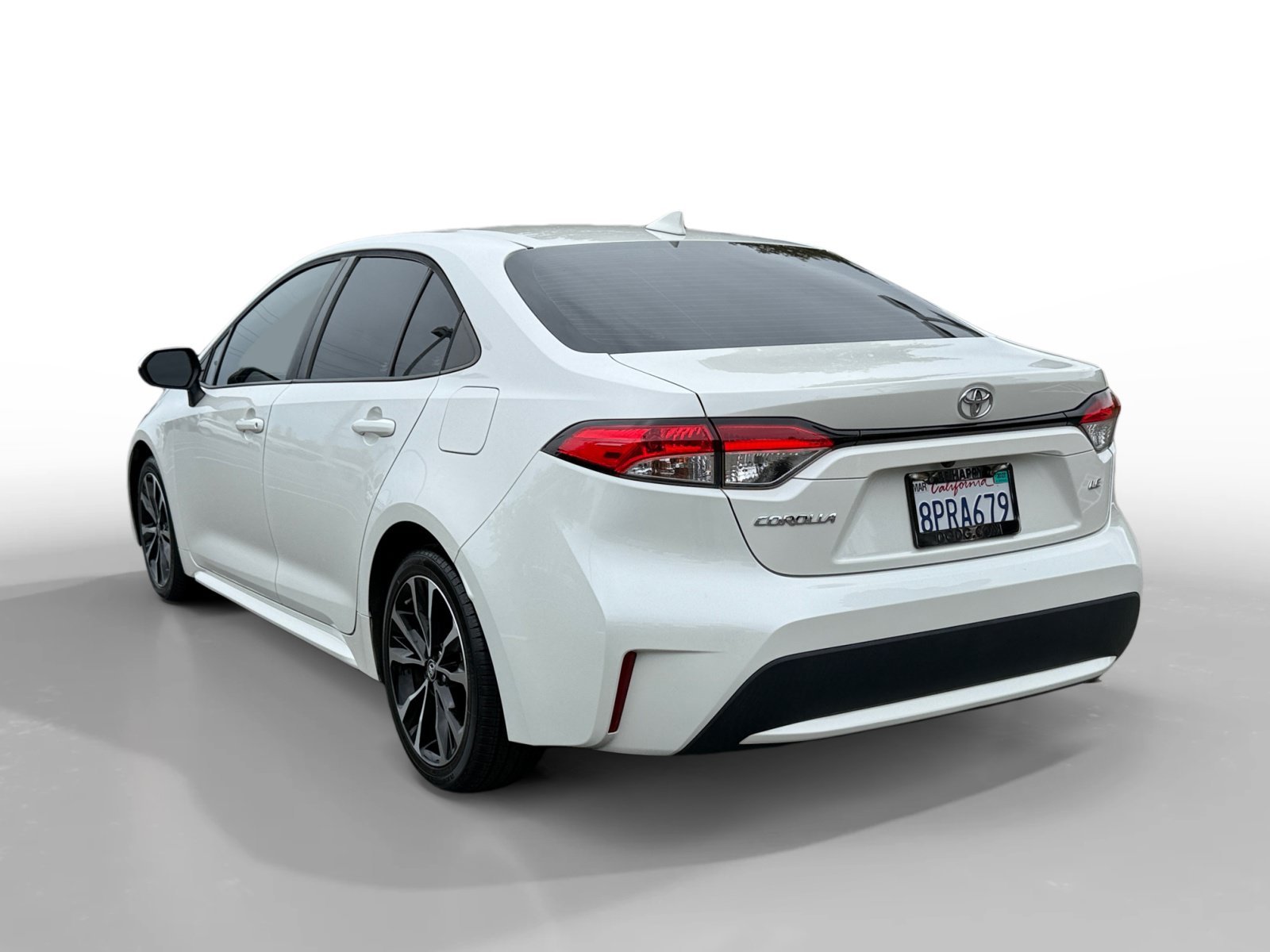 Used 2020 Blizzard Pearl Toyota LE image 3