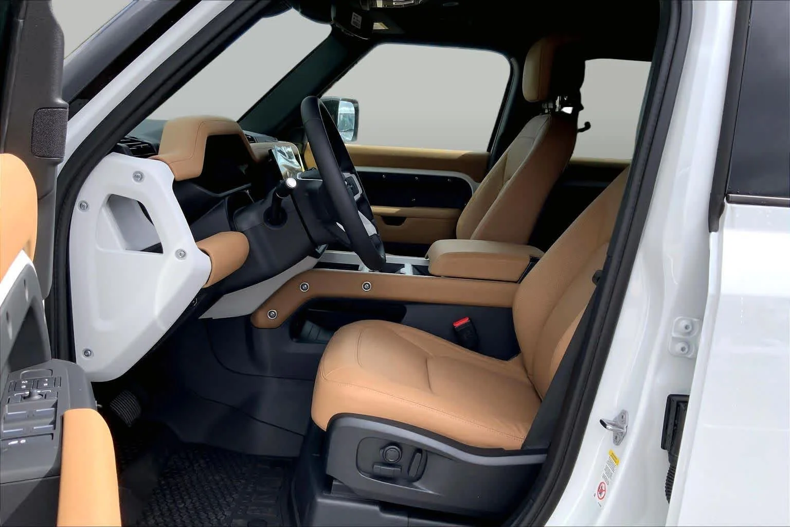New 2026 Fuji White Land Rover X-Dynamic SE image 13