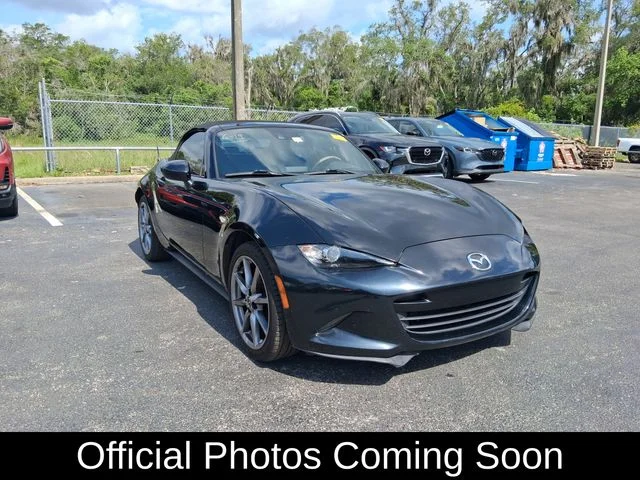 Used 2016 Black Mazda Grand Touring image 1