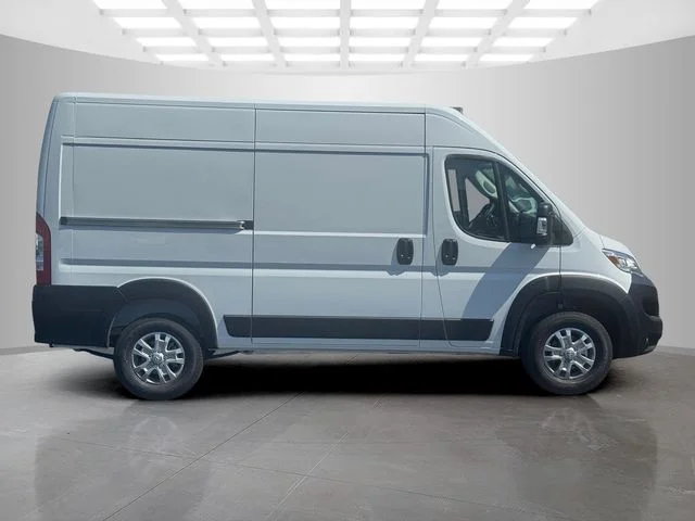 New 2026 Bright White Clear-Coat Exterior Paint RAM SLT image 8