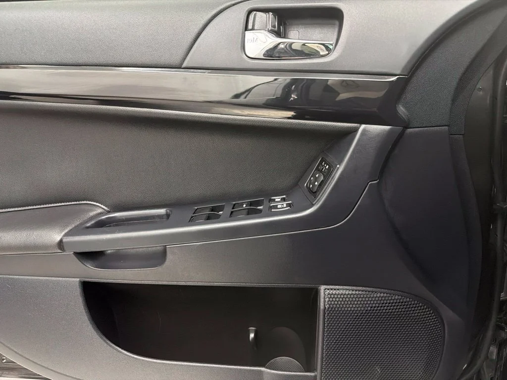 Used 2014 Black Mitsubishi Evolution MR image 19
