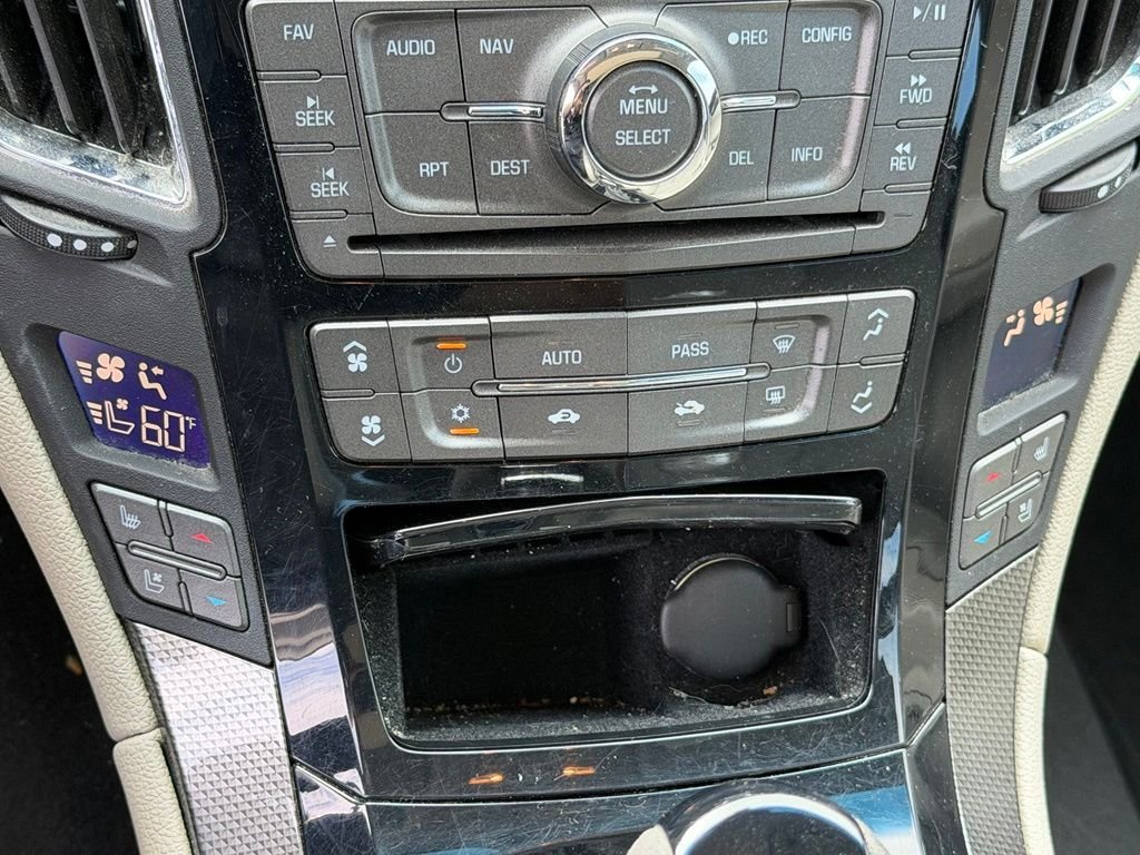 Used 2009 Silver Cadillac Base image 20