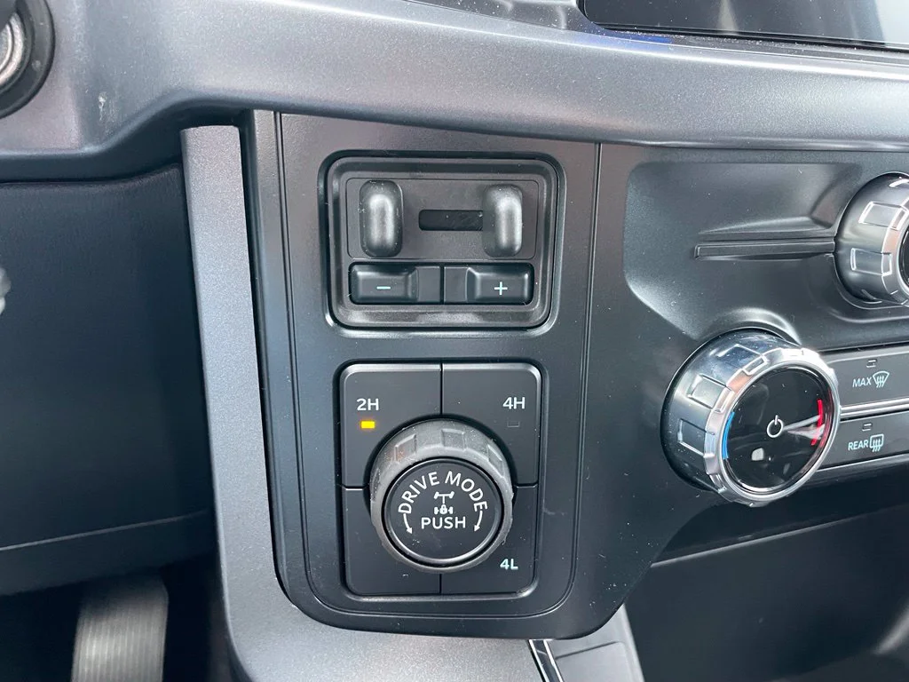 New 2026 Iconic Silver Metallic Ford XLT image 13