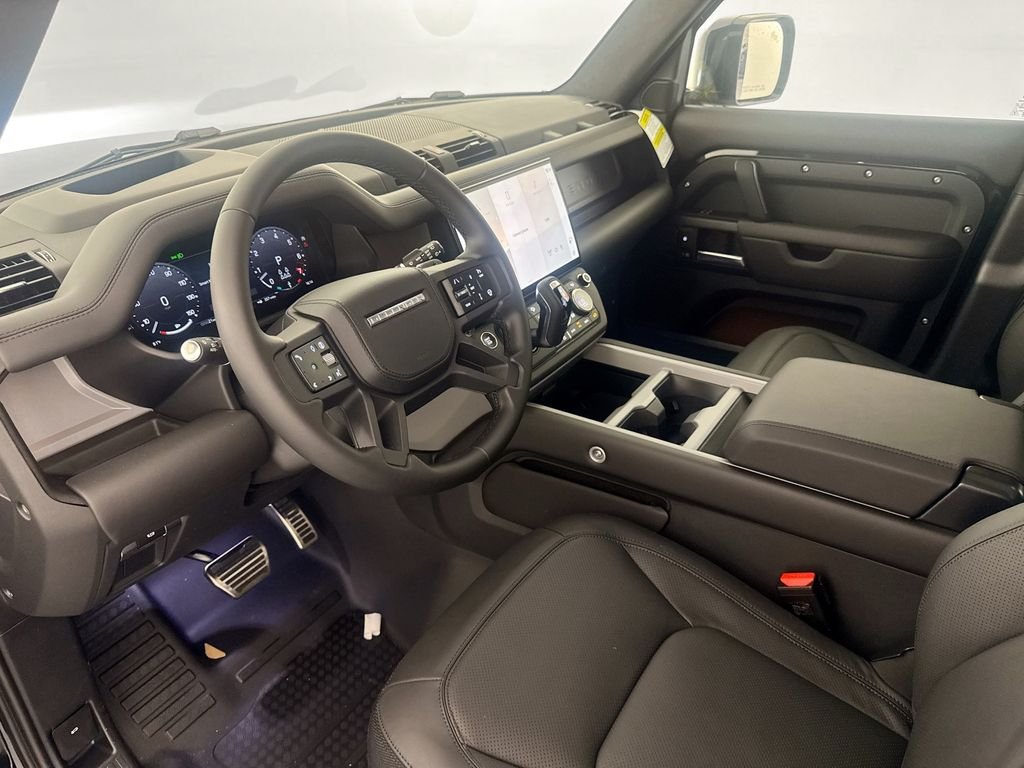 2026 Land Rover Defender V8 - Photo 9